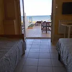 Le Surplage Motel Hyères