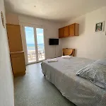Le Surplage Motel Hyères