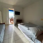 Le Surplage Motel Hyères
