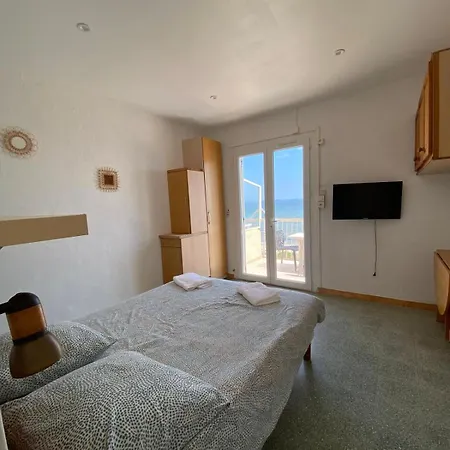 Le Surplage Motel Hyeres