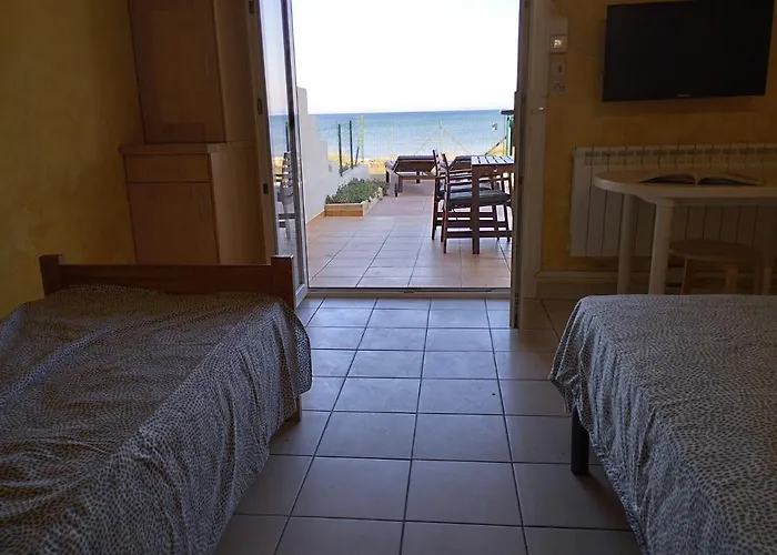 Le Surplage 汽车旅馆 耶尔